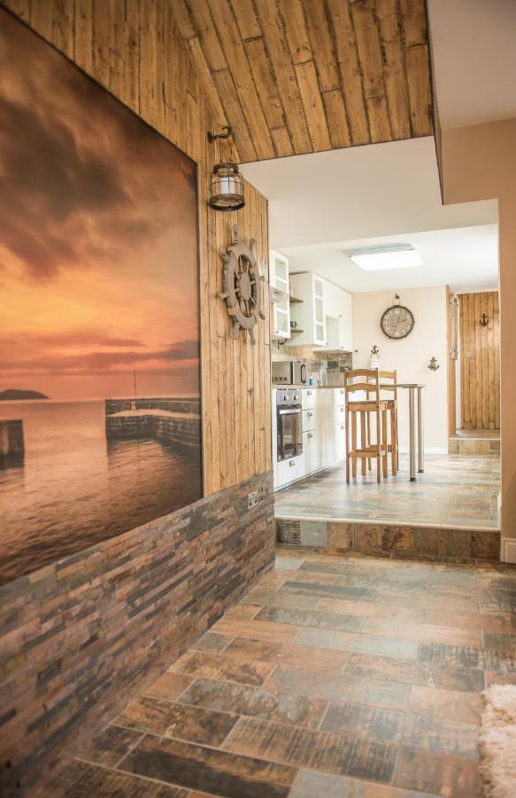 Deluxe Rustic Charlestown Themed Apartment St Austell Esterno foto